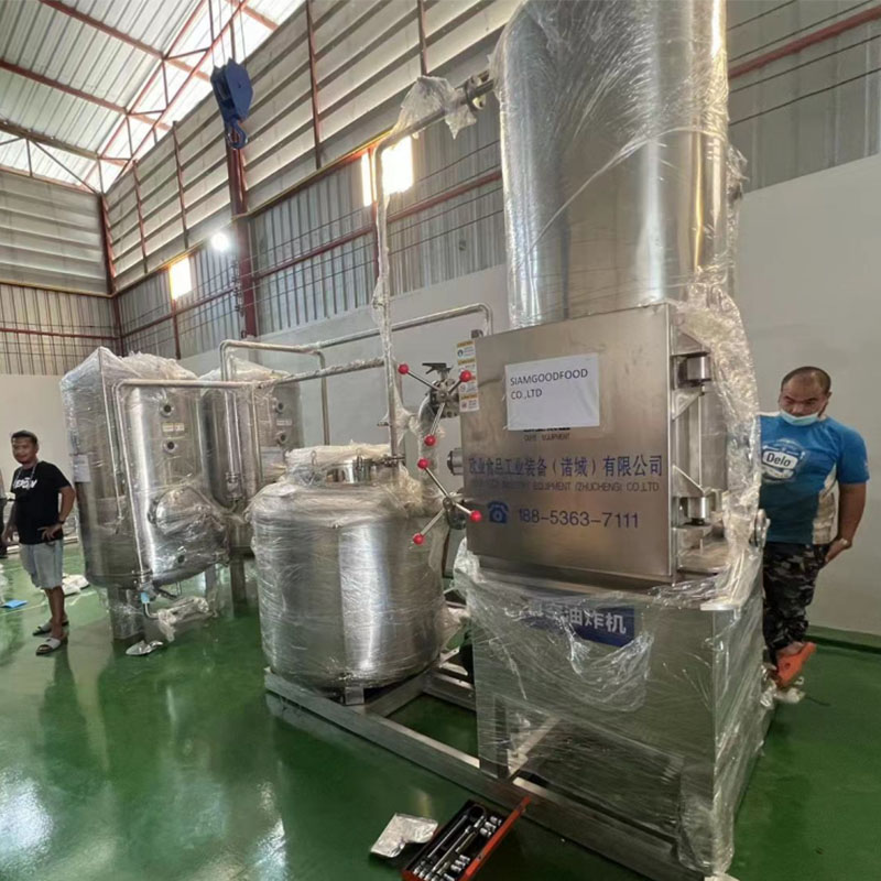 泰国客户来炸制薯片试机现场